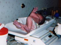 Newborn Emma 2.jpg (8352 bytes)