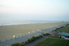 VABeach0054.jpg (72438 bytes)